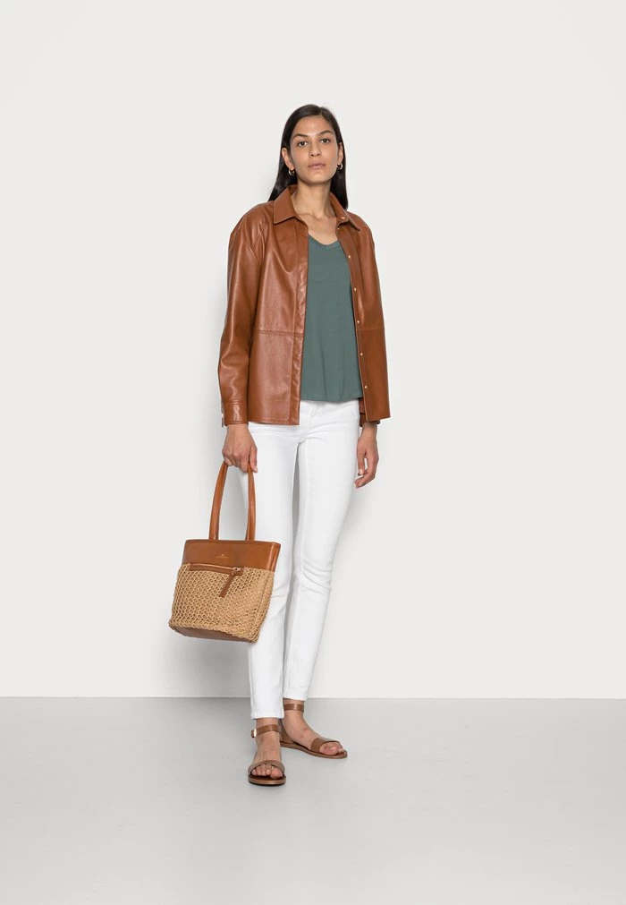 Brand new β€οΈ Anna Field Basic T-shirt - Light Green 𧨠2 Brand new β€οΈ Anna Field Basic T-shirt - Light Green 𧨠- Image 2