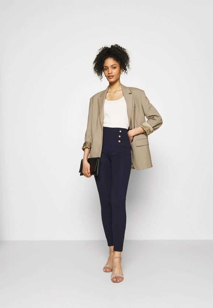 Buy 𧨠Anna Field Punto Leggings With Button Detail - Leggings - Trousers - Dark Blue π 2 Buy 𧨠Anna Field Punto Leggings With Button Detail - Leggings - Trousers - Dark Blue π - Image 2