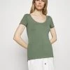 Best reviews of 🎉 Anna Field 3 PACK - Basic T-shirt - White/mottled Light Grey/light Green 🧨 -My Luxe Wardrobe Sales Store 1ed2bf9ef7fd4b42b4a6fc477923f7cb