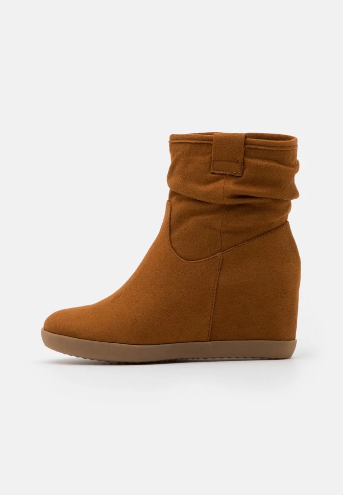 Cheapest β€οΈ Anna Field WINTER BOOTIES HAWAI - Wedge Ankle Boots - Cognac π 2 Cheapest β€οΈ Anna Field WINTER BOOTIES HAWAI - Wedge Ankle Boots - Cognac π - Image 2