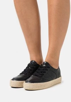 New 😍 Anna Field Casual Lace-ups - Black 💯