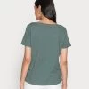 Brand new β€οΈ Anna Field Basic T-shirt - Light Green 𧨠7 Brand new β€οΈ Anna Field Basic T-shirt - Light Green 𧨠-My Luxe Wardrobe Sales Store 2d464f2d8b314b968a5c1a19959215ba