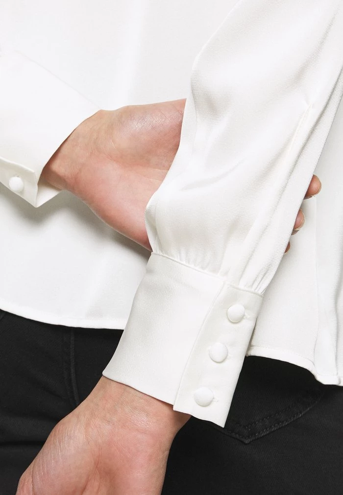 Discount π Anna Field Blouse - Off-white β€οΈ 4 Discount π Anna Field Blouse - Off-white β€οΈ - Image 4