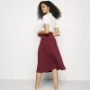 Promo ✔️ Anna Field A-line Skirt - Bordeaux 😍 7 Promo ✔️ Anna Field A-line Skirt - Bordeaux 😍 -My Luxe Wardrobe Sales Store 3d64f09293c54109941c9a505d7973c8