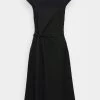 Best deal ๐ Anna Field Jersey Dress - Black โ๏ธ 8 Best deal ๐ Anna Field Jersey Dress - Black โ๏ธ -My Luxe Wardrobe Sales Store 4004dc95cff94e29bb6e329cf3e4490a