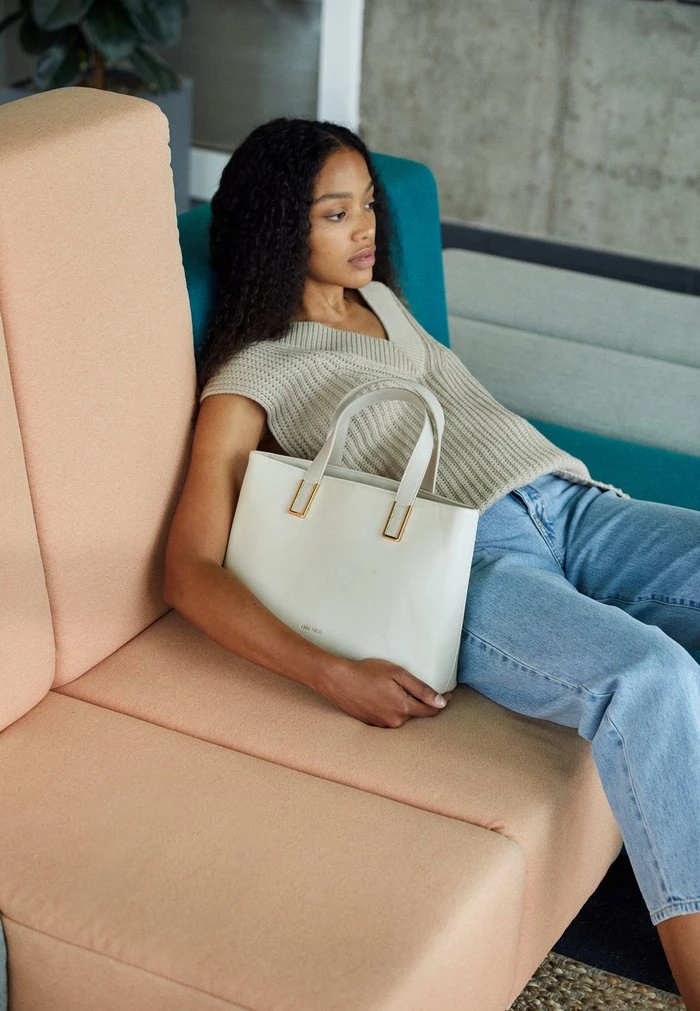 Flash Sale 🔥 Anna Field Handbag - Off-white ❤️ 1 Flash Sale 🔥 Anna Field Handbag - Off-white ❤️