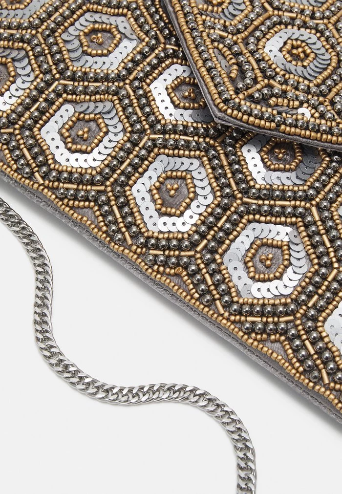 Deals π Anna Field Clutch - Silver-coloured β€οΈ 4 Deals π Anna Field Clutch - Silver-coloured β€οΈ - Image 4