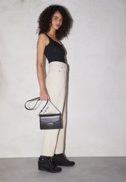 Cheap 🎉 Anna Field Across Body Bag - Black ⌛