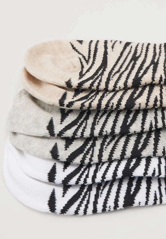 Flash Sale π Anna Field 5 PACK - π Socks - Multi Coloured β¨ 4 Flash Sale π Anna Field 5 PACK - π Socks - Multi Coloured β¨ - Image 4