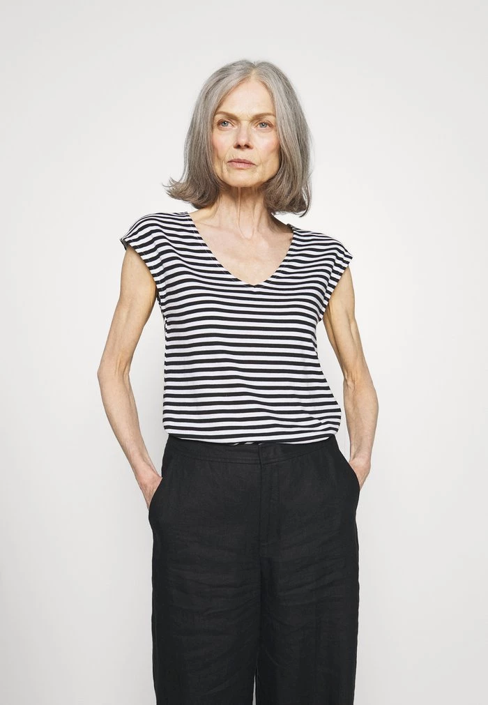 Top 10 ✔️ Anna Field Print T-shirt - Black/white ✔️ 1 Top 10 ✔️ Anna Field Print T-shirt - Black/white ✔️