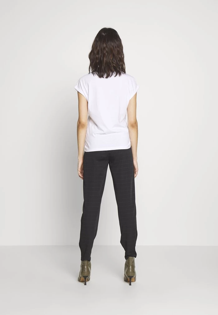 Hot Sale ๐ Anna Field Basic T-shirt - White โจ 3 Hot Sale ๐ Anna Field Basic T-shirt - White โจ - Image 3