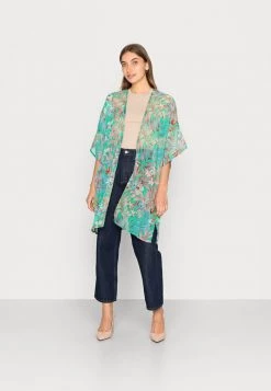 Flash Sale ⭐ Anna Field Cape - Green ✨