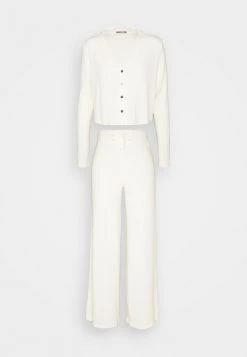 Top 10 ✨ Anna Field Cosy Rib Longe Set - Pyjama Set - Off-white 😉