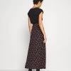 Buy ✨ Anna Field Maxi Skirt - Black/rose 🎉 7 Buy ✨ Anna Field Maxi Skirt - Black/rose 🎉 -My Luxe Wardrobe Sales Store d903d45bcf1f40779c99d35fb6f2054d