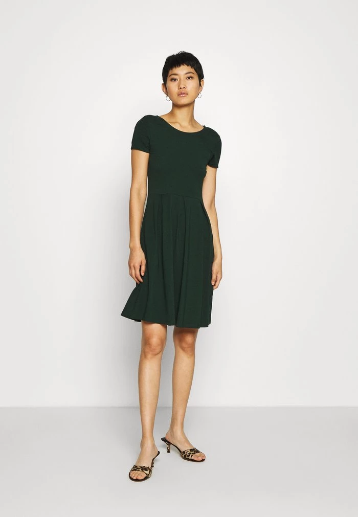 Budget β Anna Field Jersey Dress π₯ - Green π 1 Budget β Anna Field Jersey Dress π₯ - Green π