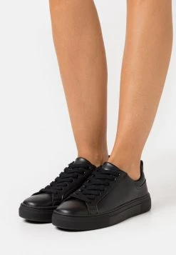 Buy ๐ Anna Field Trainers - Black ๐