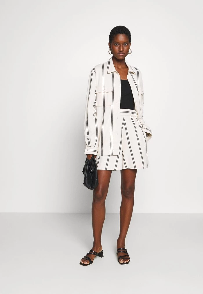 Cheap π€© Anna Field Top - Black β 2 Cheap π€© Anna Field Top - Black β - Image 2