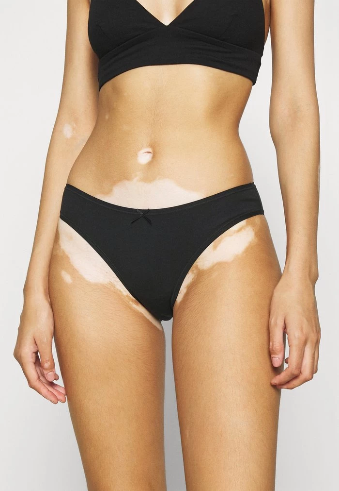 Best deal ❤️ Anna Field 3 PACK - Briefs - Grey ✨ 2 Best deal ❤️ Anna Field 3 PACK - Briefs - Grey ✨ - Image 2